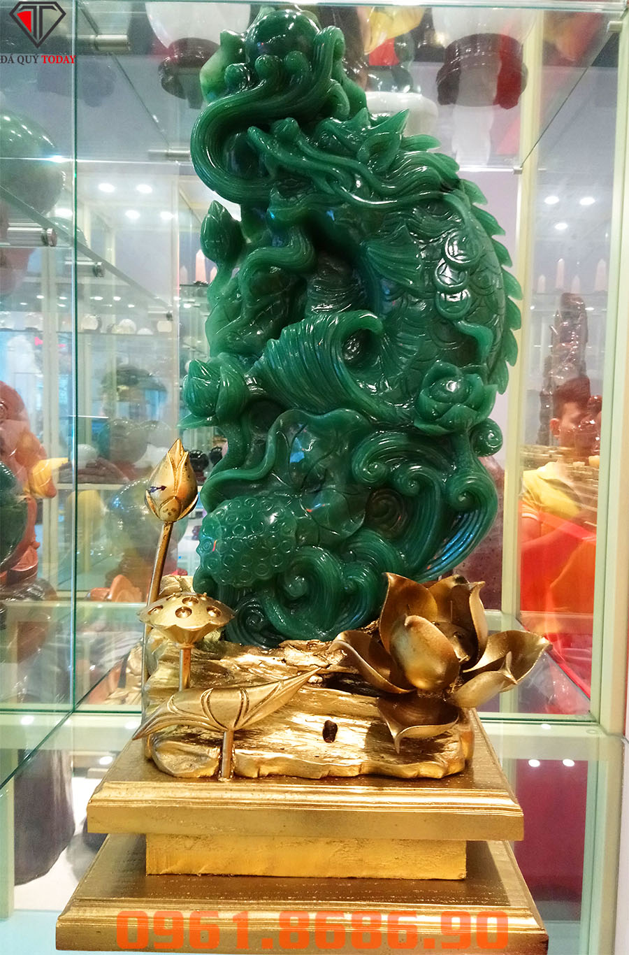 Tượng cá chép hóa rồng phong thủy bằng đá thạch anh xanh