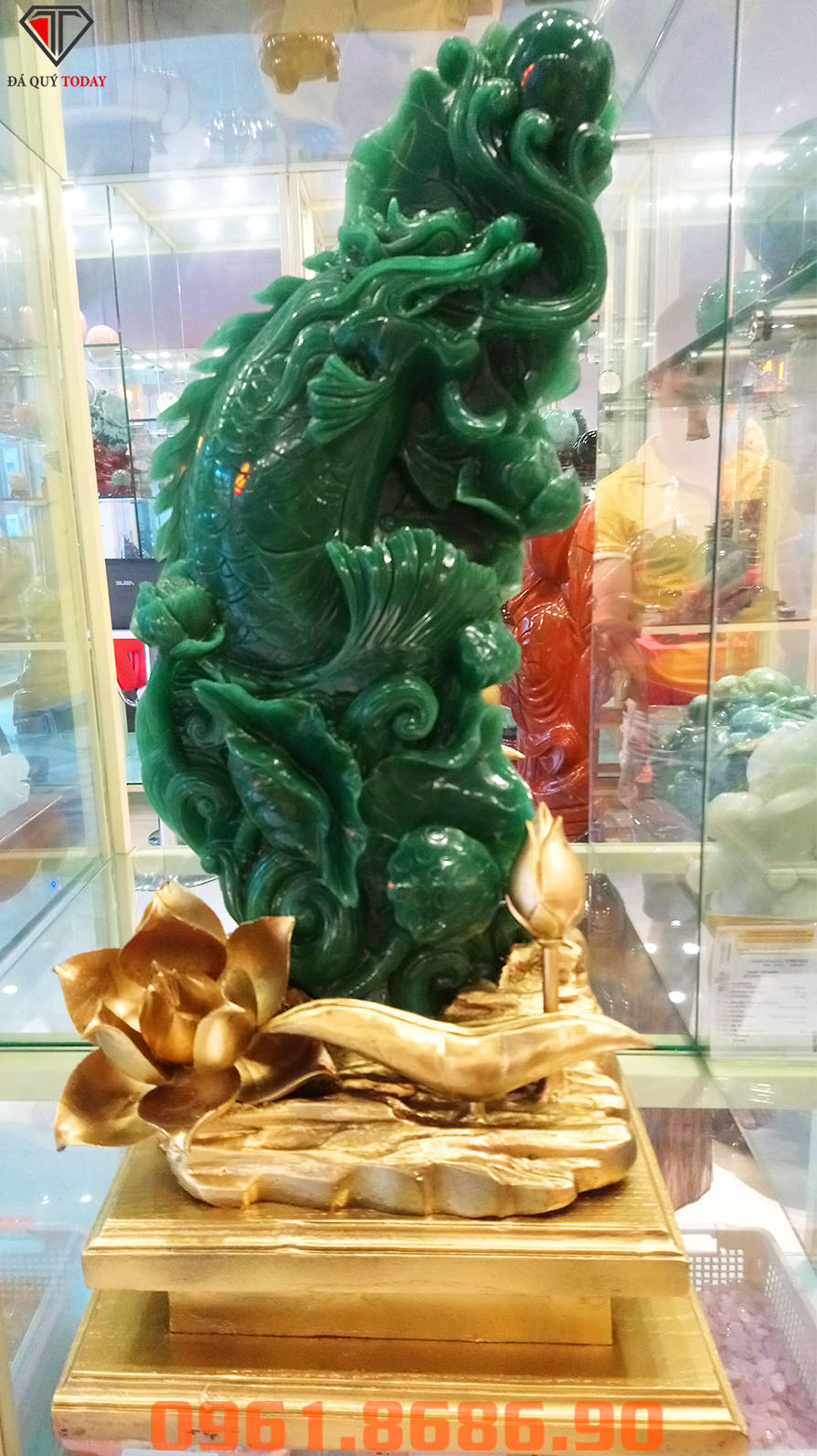 Tượng cá chép hóa rồng phong thủy bằng thạch anh xanh