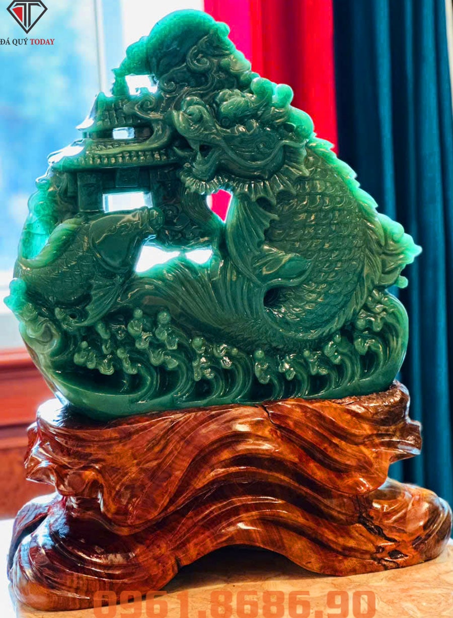 Tượng cá chép hóa rồng bằng thạch anh xanh